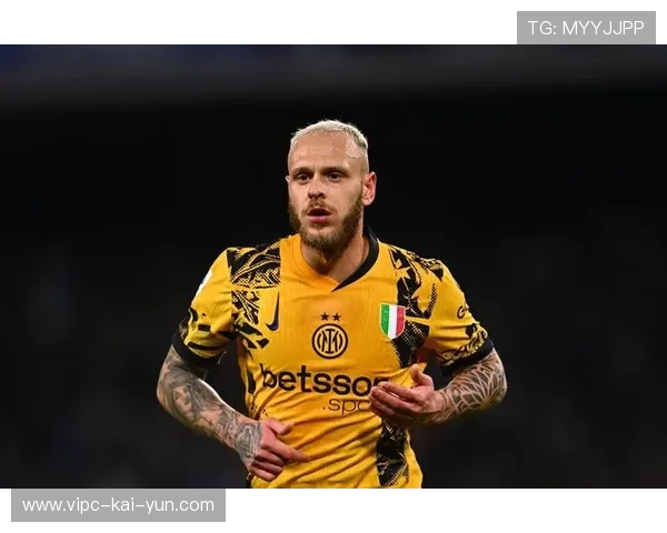 国米左路不断形成重叠推进，迪马尔科的传球变化丰富