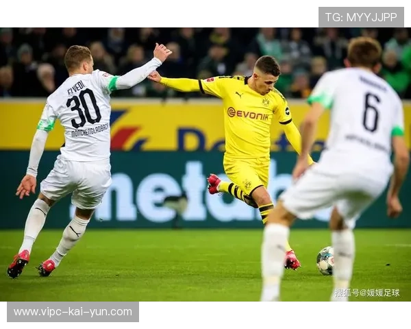 德甲多特快速反击频频得手,主场笑声不断