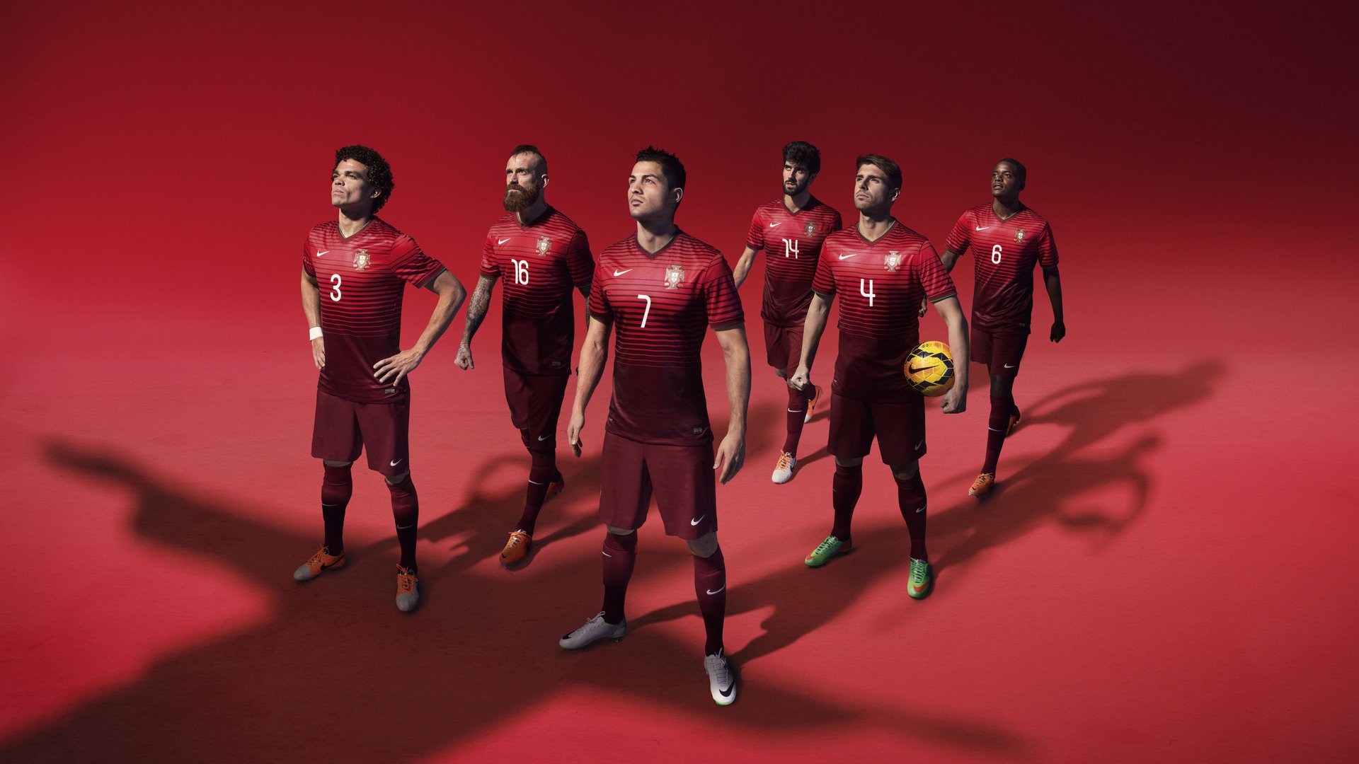 全球球迷：看世界杯还是世俱杯？不同偏好各有精彩，世界杯赛是足球的顶级赛事